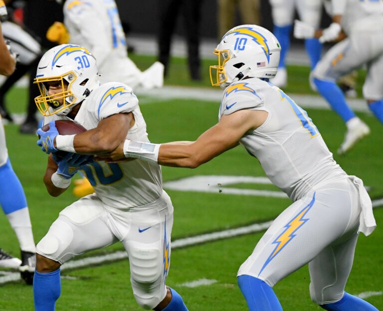 Sean's Scout: Justin Herbert's Poise, Chargers Pass Rush Stand Out in Win at WFT