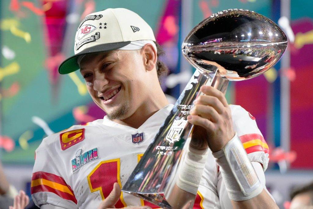 Super Bowl 57: Mahomes does it again as Chiefs comeback to defeat the Eagles