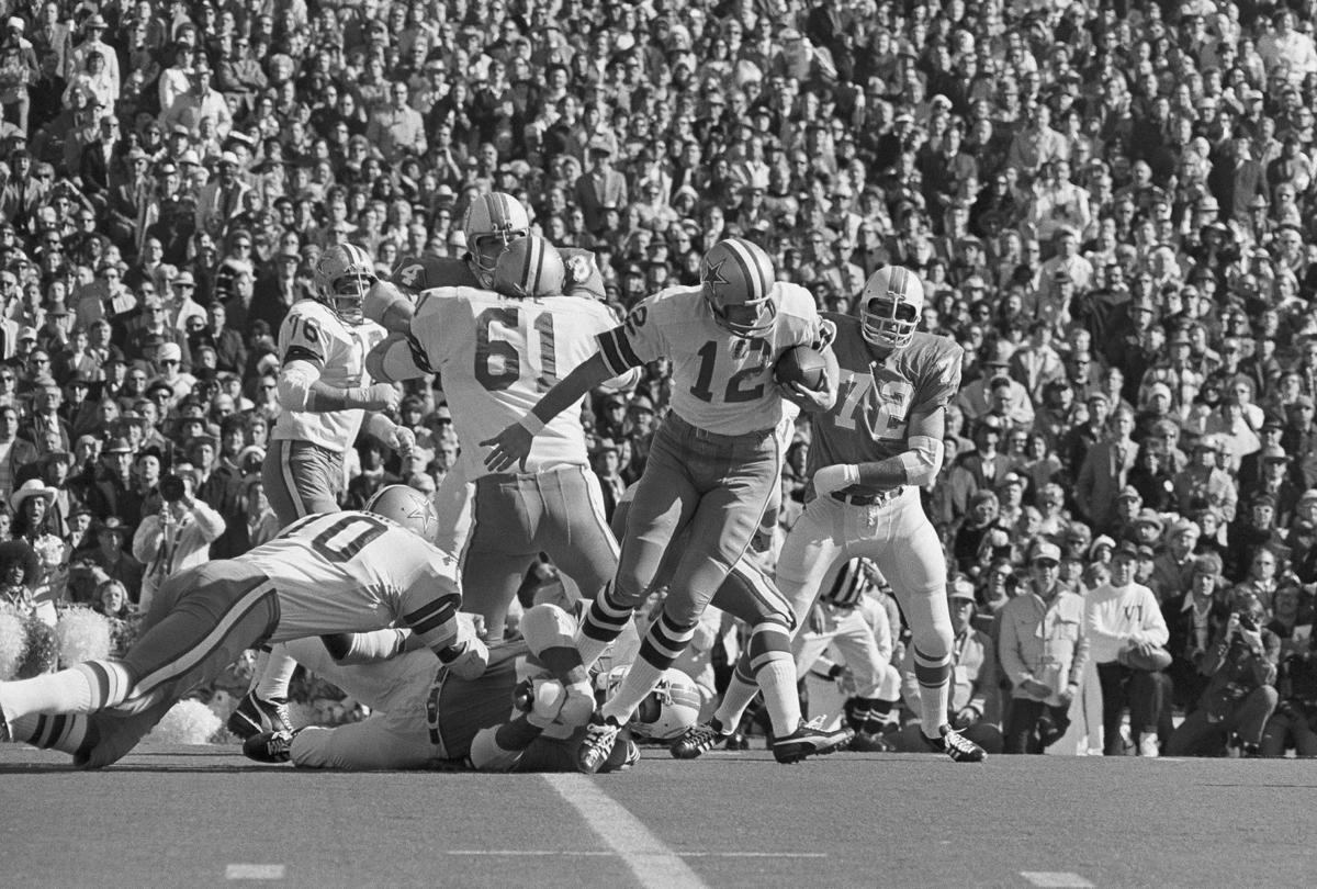 1971: Staubach takes command, gets Dallas that elusive title