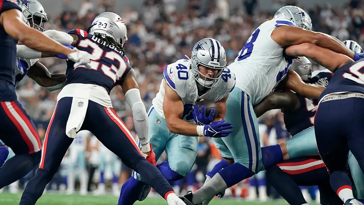 Hunter Luepke scores his first NFL touchdown against the Patriots.