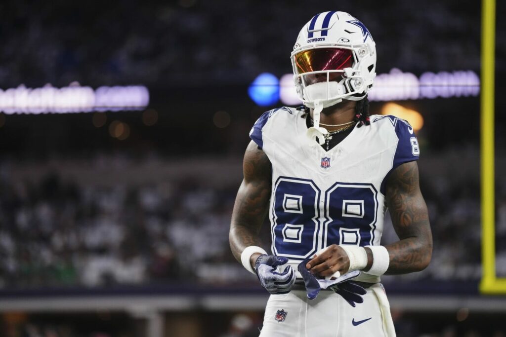 ARLINGTON, TX - DECEMBER 10: CeeDee Lamb #88 of the Dallas Cowboys warms up before kickoff against the Philadelphia Eagles at AT&amp;T Stadium on December 10, 2023 in Arlington, Texas. (Photo by Cooper Neill/Getty Images)