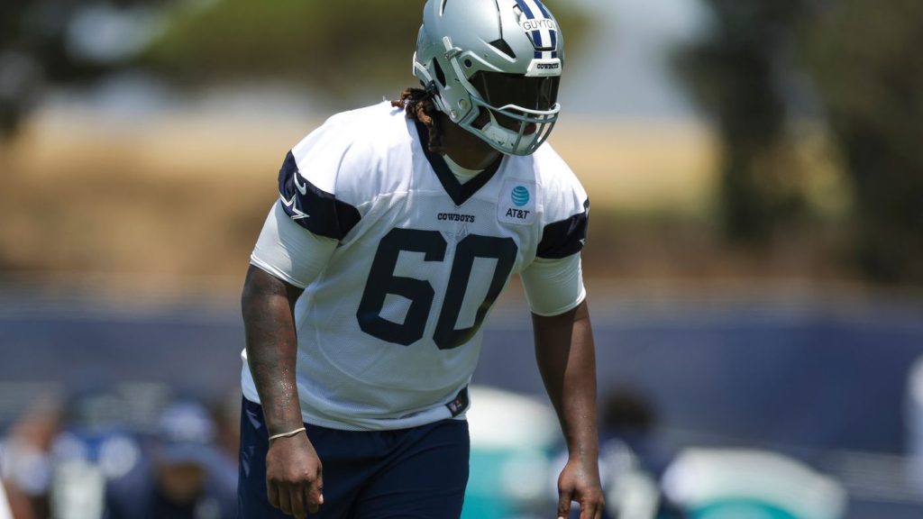 Cowboys O-lineman goes down; brings depth into question